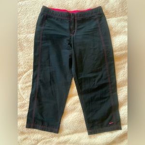 Nike Women's Black Capris